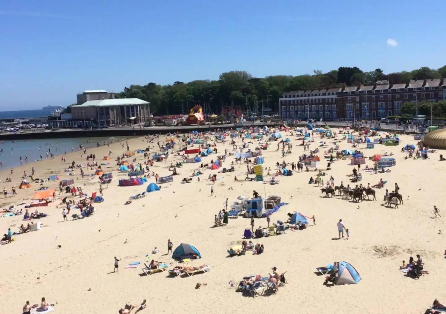 Luxurious Beach Side Flat, Central Weymouth! Apartment Exterior photo